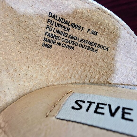 Steve Madden Silver Metallic Pointed Toe Stiletto Heels Size 7.5 - Picture 7 of 7